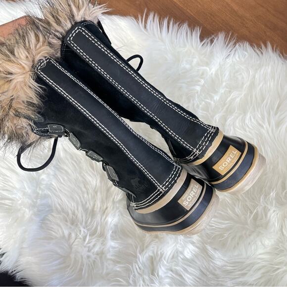 Sorel | Women’s Black Joan of Arctic Faux Fur Snow Boots Suede Lace-Up Winter 6 - Picture 9 of 9